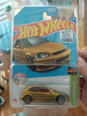 Hot Wheels Super Treasure Hunt Honda Civic Type R EK9 Gold Nugget. Mint Card - Image 1 of 4