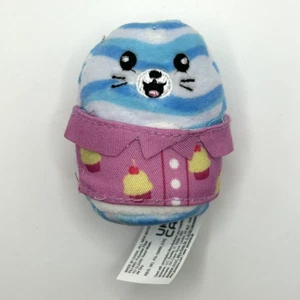 Squishville Noah die Robbe 2 in Mini Plüsch von Squishmallows mit Eisshirt - Bild 1 von 3