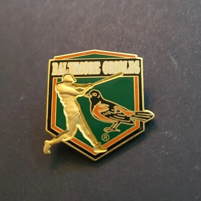 1998 MLB Baltimore Orioles Golden Slugger Team Logo Lapel-Hat Pin - Image 1 of 2