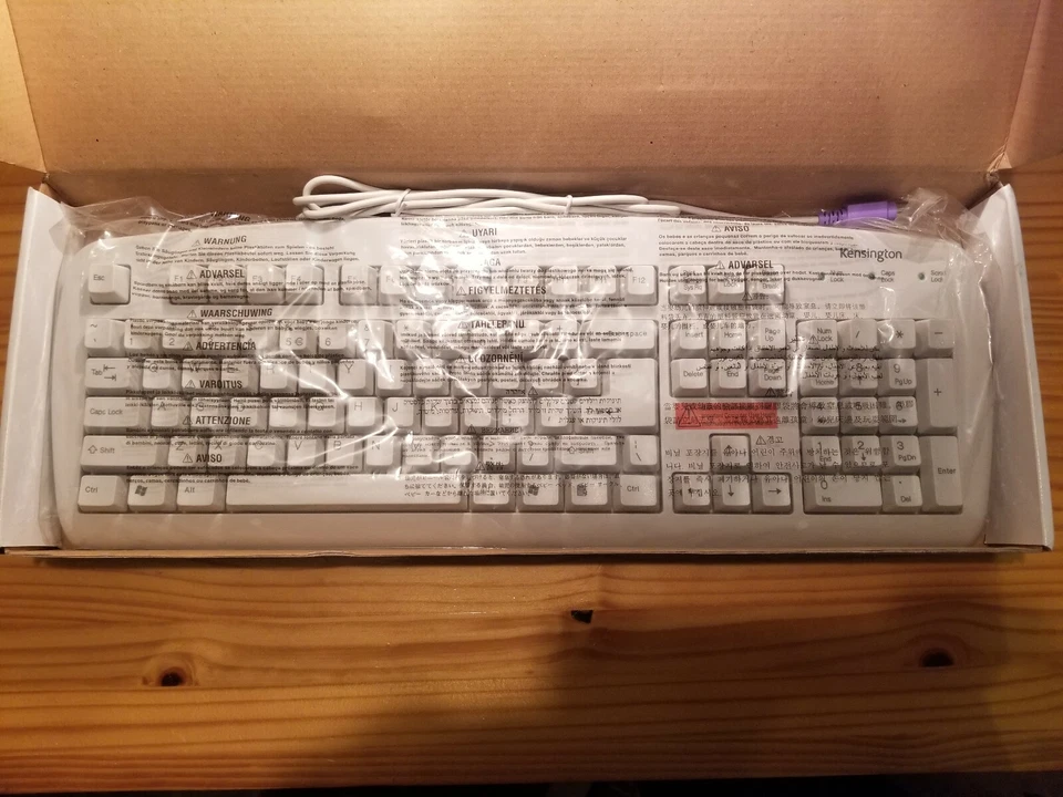 NEW Kensington K64362 PS2 Keyboard White - Image 1 of 1