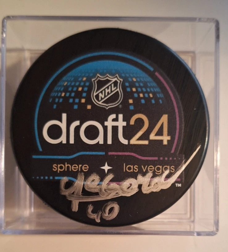 Disco firmado Mikhail Yegorov New Jersey Devils 2024 draft Foto 1 de 1