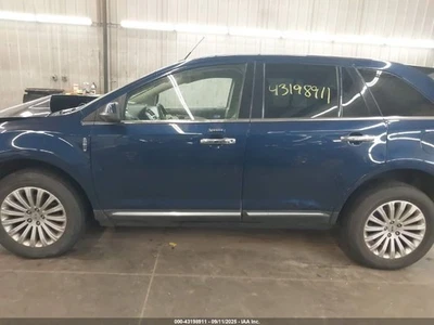 Cubierta de parachoques trasero Lincoln MKX 2011-2015 asistencia de estacionamiento sin equipamiento de remolque OEM Foto 1 de 4