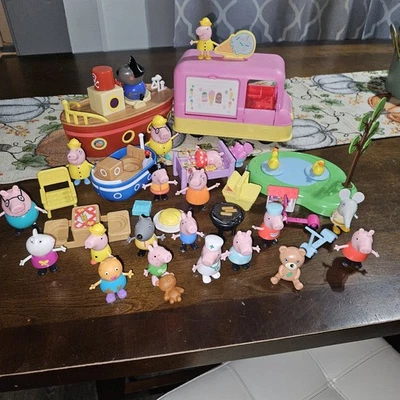 Peppa Pig Toy Lot - Image 1 of 4