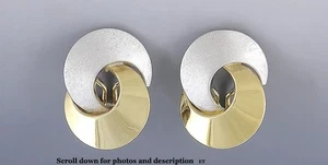 Lovely Pair of 14K White & Yellow Gold Crescent Moon Earrings - Picture 1 of 4