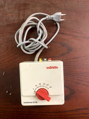 Märklin Trafo 66471 32 VA 230 V.  Funktionstüchtig. Gebraucht. - Bild 1 von 3