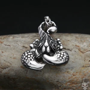 Collar colgante de escorpión de acero inoxidable Sculpt Rings™ - Imagen 1 de 9