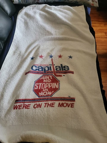 NHL Washington Capitals Towel Aint No Stopping Us Now. We're On The Move 1980s Cover