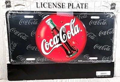 Placa Coca-Cola preta, vermelha e branca licença aprox. 12 "EUA - Imagem 1 de 4