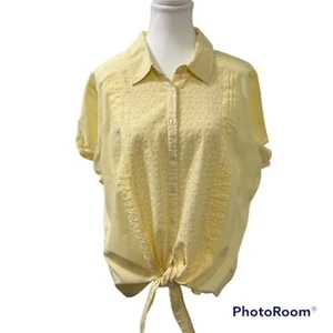 Dressbarn Light Yellow Pleated Eyelet Embroidered Tie Front Top Size 2X - Picture 1 of 12