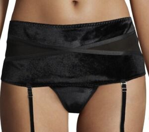 MAIDENFORM Extra Sexy Velvet Black Garter Belt NEW Womens Sz M MD MFB102