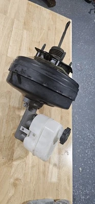 07-11 Chevy Silverado 1500 GMC Sierra 1500 Vacuum Power Brake Booster  - Image 1 of 4
