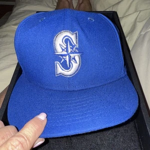 MLB - Seattle Mariners Fitted Size 8 New Era Cap - Blue 3981 - Picture 1 of 7
