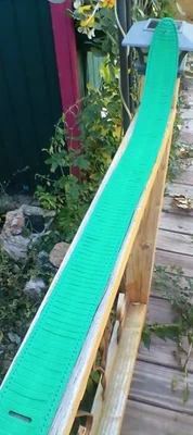 Correa de guitarra verde terciopelo claro piel de serpiente vientre cobra genuino edición limitada. Foto 1 de 4