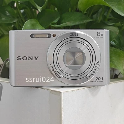 Sony Cyber-Shot DSC-W830 Digital Camera 8x Optical Zoom with Accessories Silver - Image 1 of 4