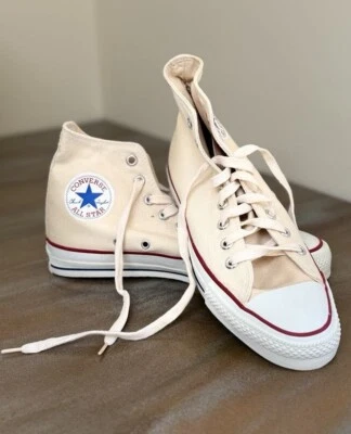 VINTAGE ANOS 70 FEITO NOS EUA CONVERSE ALL STAR CHUCK TAYLOR Creme Tamanho 7 Com Caixa - Imagem 1 de 4
