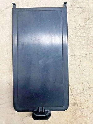 94 95 96 97 MERCEDES BENZ C280 - TAPA CAJA FUSIBLES 2025450303 Foto 1 de 2