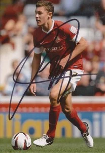 BARNSLEY: PAUL DIGBY SIGNED 6x4 ACTION PHOTO+COA - Picture 1 of 1