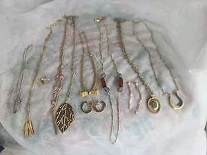 Lot of vintage jewelry signed Necklaces, Clasps Earrings, Bracelets  - Picture 1 of 20