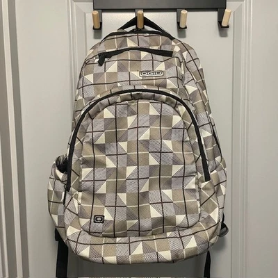 OGIO 软垫笔记本电脑背包,19 英寸,学生,校园,旅行,精简,绿色/灰色 — 第 1/4 张图片