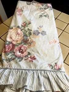STEVENS ROMANTIC QUEEN FLAT PERCALE SHEET, RUFFLE, FLORAL W/ BLUE TICKING STRIPE - Picture 1 of 4