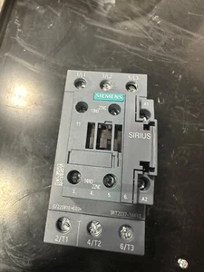 Siemens 3RT2037-1AK60 -  Motor Contactor - Picture 1 of 2