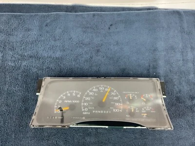 95 96 97 98 99 Chevrolet Tahoe Silverado GMC Yukon Instrument Cluster Gauge - Image 1 of 4