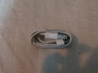 New Generic Apple Dock Connector to USB Cable, 3 ft. for iPhone 4, iPod 6 - Image 1 of 3