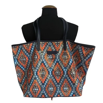 Bolso de Mano Vera Bradley Grande Patrón Geométrico Vibrante Lentejuelas Azul y Naranja Foto 1 de 4