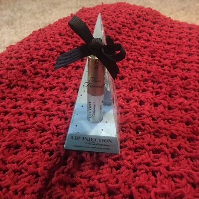 Ornamento de enchimento labial extremamente instantâneo e longo prazo para injeção labial Too Faced - Imagem 1 de 4