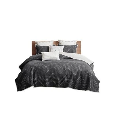 INK+IVY Reversible Cotton Quilt Set - Trendy Chevron Design Summer Cover Brea... - Image 1 of 4