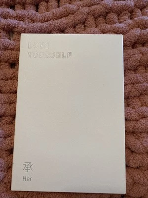 BTS LOVE YOURSELF HER ALBUM VERSIÓN 'V' | con CD, tarjeta fotográfica Suga, pegatinas Foto 1 de 3