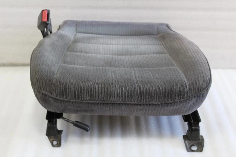 1990 1991 1992 1993 1994 SUBARU LEGACY LEFT FRONT SEAT BOTTOM FRAME TRACK GRAY - Image 1 of 4