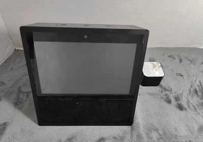 Amazon MW46WB Echo Show 1st Gen Smart Display Tested & Works - Image 1 of 4