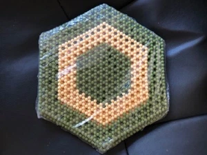 Lot of 4 Beaded Trivets Hexagon Shape Green / Ivory NEW 9X9" - Picture 1 of 2