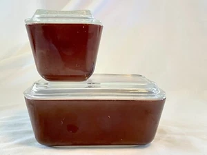 Vintage Pyrex Refrigerator Dishes Brown 501 & 502 with Lids 1.5 Cups 1.5 Pints - Picture 1 of 11