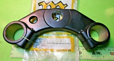 Soporte inferior triple árbol Montesa Cota 242 p/n 3930.003 NOS 39M 1984-1985 Foto 1 de 4