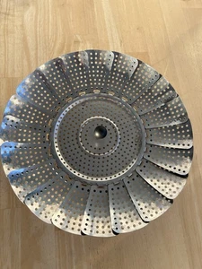 Vaporera de acero inoxidable Pampered Chef para sartenes de estufa #2892 ~ Artículo retirado - Imagen 1 de 3