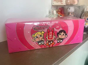 Caja ciega 100 % auténtica POP MART Crybaby × The Powerpuff Girls Series - Imagen 1 de 2
