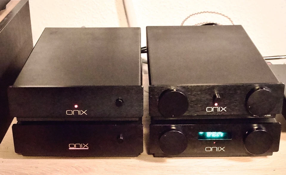 onix: oa24 (preamp) + oa401 (poweramp) + bwd1 (tuner) + soap2 (power supply), NM - Bild 1 von 4