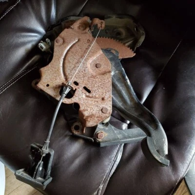 Control de freno de estacionamiento de emergencia #28 Ford F250 F350 F450 Super Duty 2008-2010 Foto 1 de 3