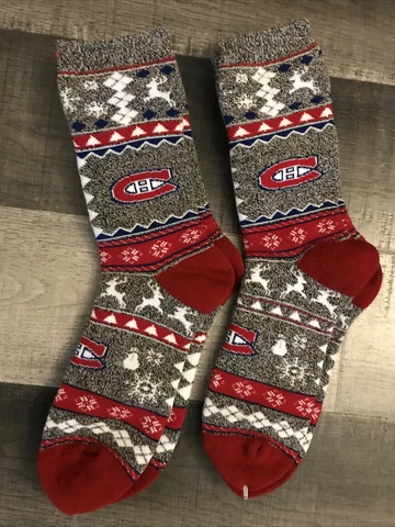 MONTREAL CANADIENS NHL HOCKEY JERSEY LOGO WINTER SWEATER CREW SOCKS 2 PAIR SET Cover