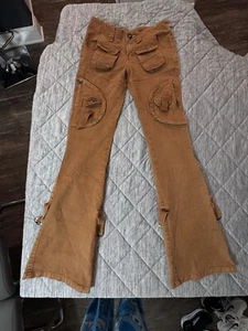 Vintage cremefarbene Damenhose Größe 28 hoch geschnitten Knopfleiste Glockenboden Schlaghose Cargotasche - Bild 1 von 18