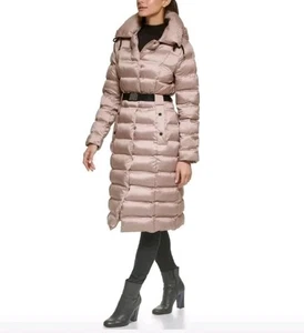 Kenneth Cole New YorkCire giacca imbottita con cappuccio e cintura taglia M nuova senza etichette $265 - Foto 1 di 10
