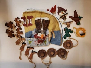 18 PC LOT VTG HOBBY LOBBY COWBOY SNOWMAN TREE SKIRT WESTERN & ORNAMENTS RESIN - Picture 1 of 13