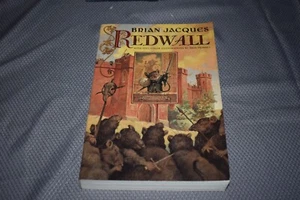 Redwall by Brian Jacques (1st Edition/First Printing,Trade Paperback,Redwall #1) - Imagen 1 de 9