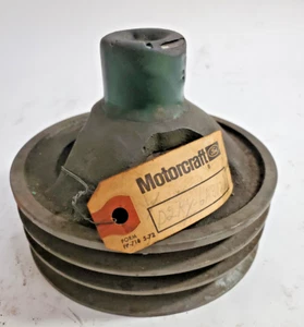 VINTAGE MOTOR CRAFT FORD D2RY-6A312 PULLY FORD CRANKSHAFT PULLEY oem - Picture 1 of 5
