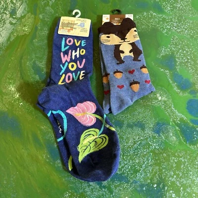 Lote de 2 pares de calcetines nuevos para mujer Love Who You Love Squirrel Nuts otoño Foto 1 de 4