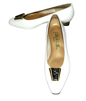 Magdesians White Leather Brass Heels Accents Low Heel Pumps Size 5M  USA NWOB - Image 1 of 4