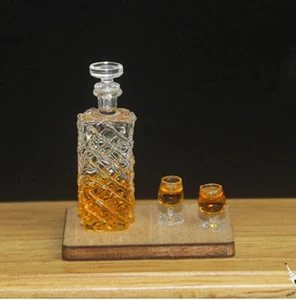 1:12 Dollhouse Miniature Whiskey / Miniature Alcohol Miniature Drink D124 - Picture 1 of 9