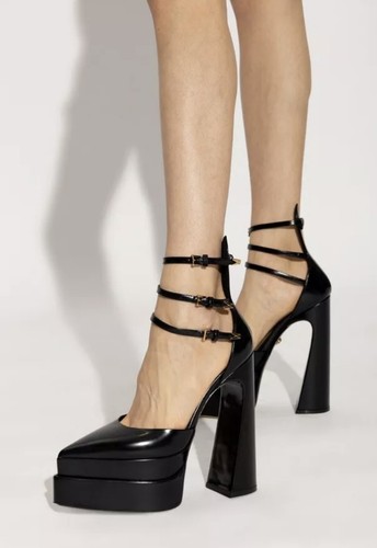 Versace Aevitas decolte a punta plateau in pelle nera con cinturino 39 2 9 5 $1.825